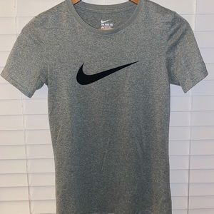 Nike form fitting t-shirt